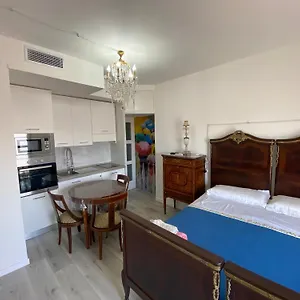  Appartamento Con Terrazo Solare